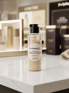 MAC Studio Fix Loose Powder Shiner - Beauty Accessory Designed For Makeup Setting And Daily Skincare Routine